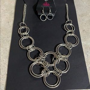 Paparazzi necklace with matching earrings